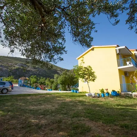 Anastasia Κατελειός